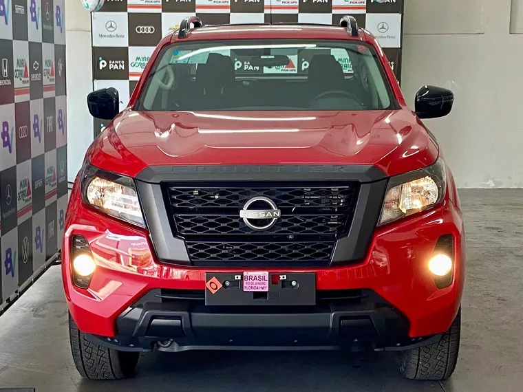 Nissan Frontier Vermelho 2