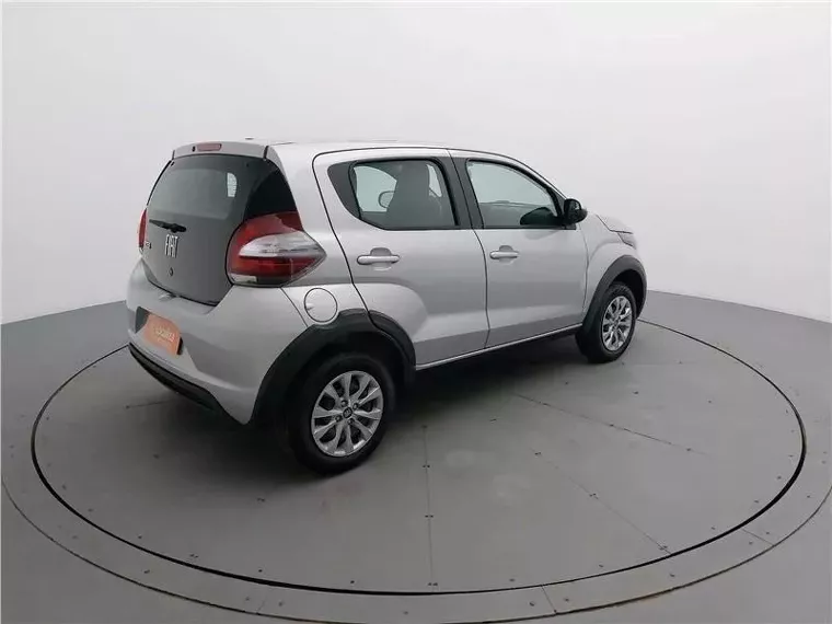 Fiat Mobi Prata 17