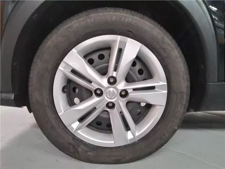 Nissan Kicks Preto 5