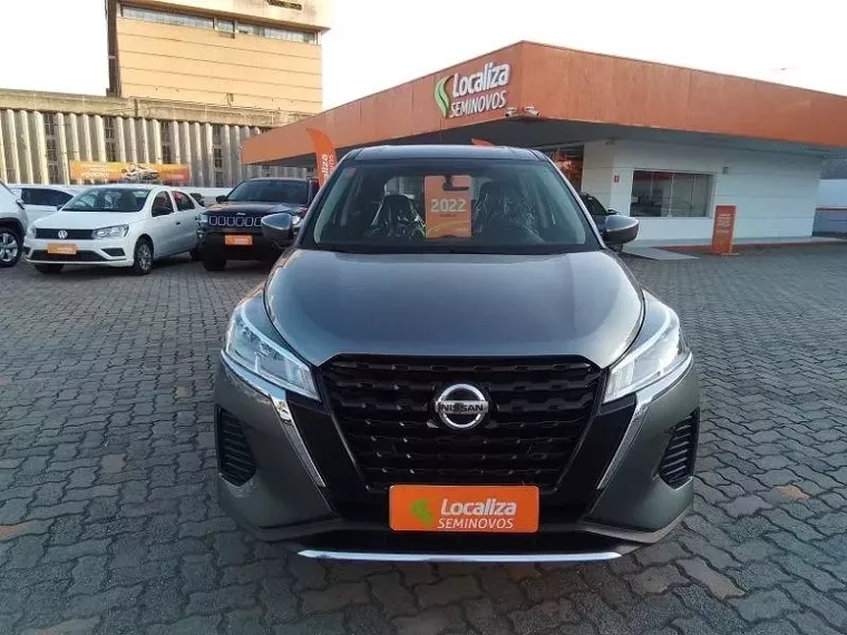 Nissan Kicks Cinza 2