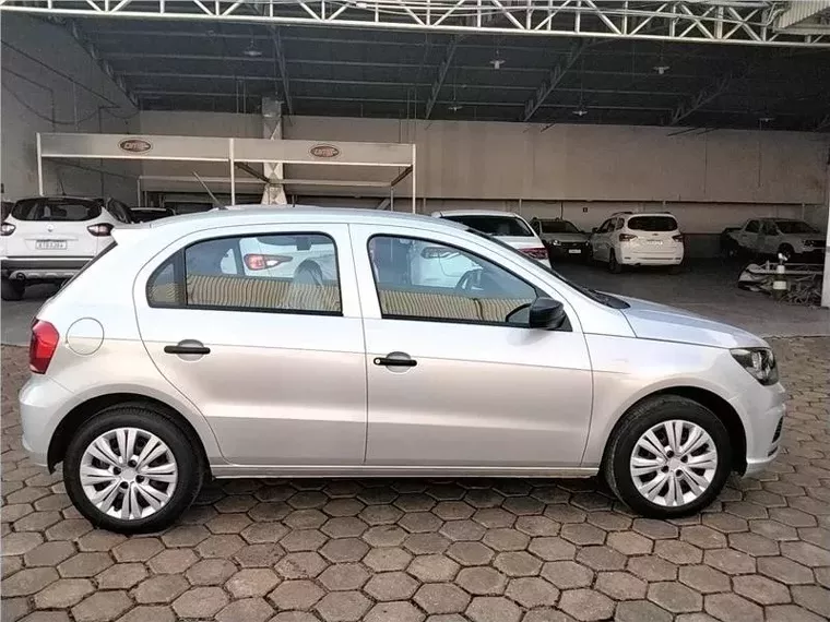 Volkswagen Gol Prata 10