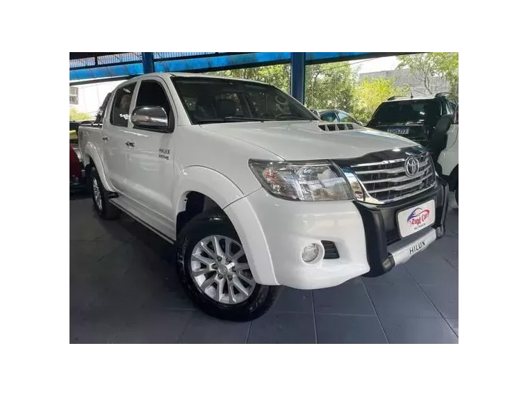 Toyota Hilux Branco 2