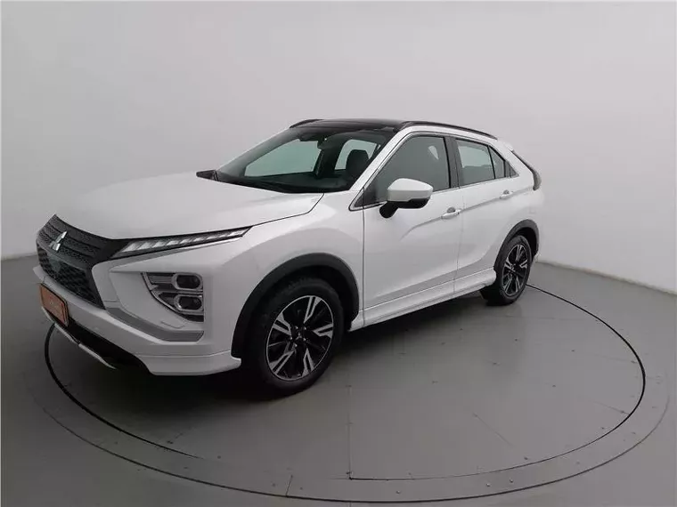 Mitsubishi Eclipse Cross Branco 2