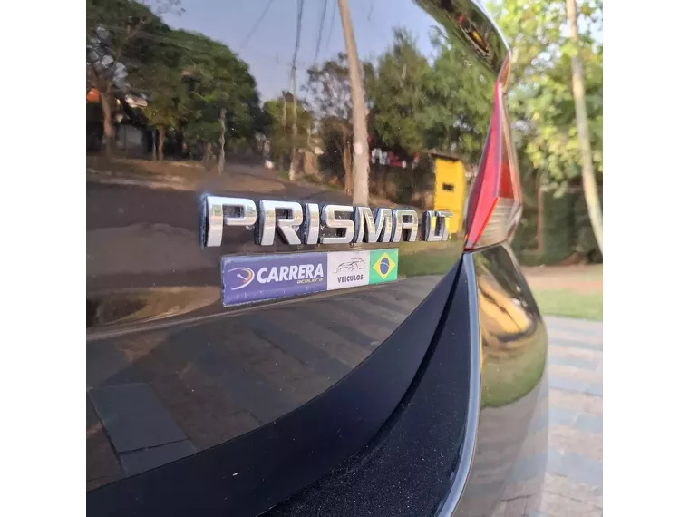 Chevrolet Prisma Preto 32