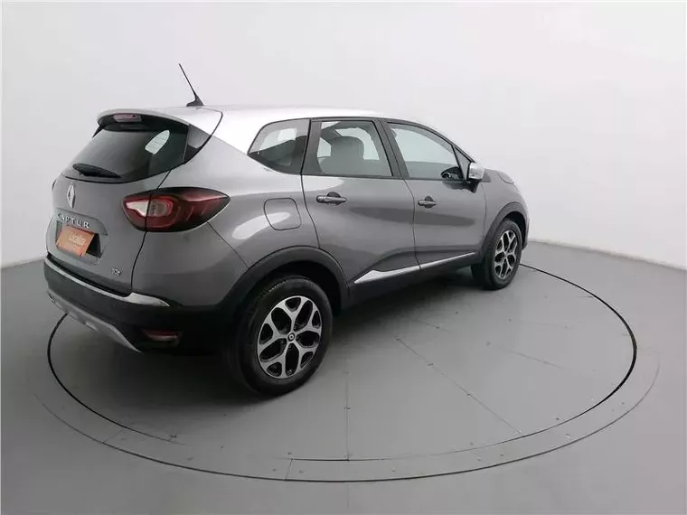 Renault Captur Cinza 16