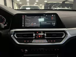 BMW 320i