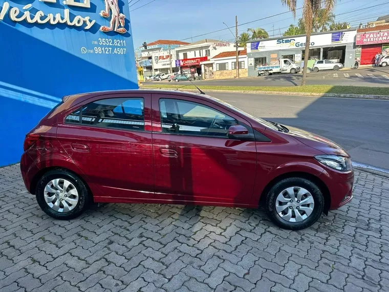 Chevrolet Onix Vermelho 2