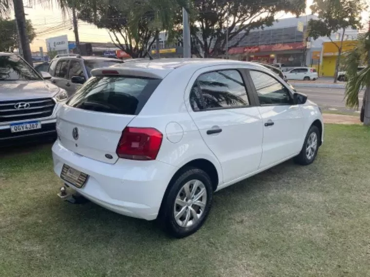 Volkswagen Gol Branco 2