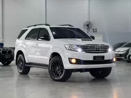 Toyota Hilux SW4