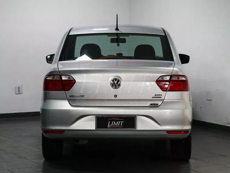 Volkswagen Voyage Prata 7