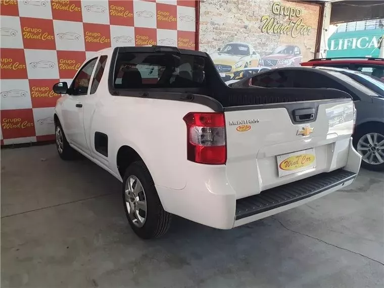 Chevrolet Montana Branco 8