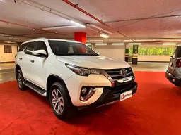 Toyota Hilux SW4