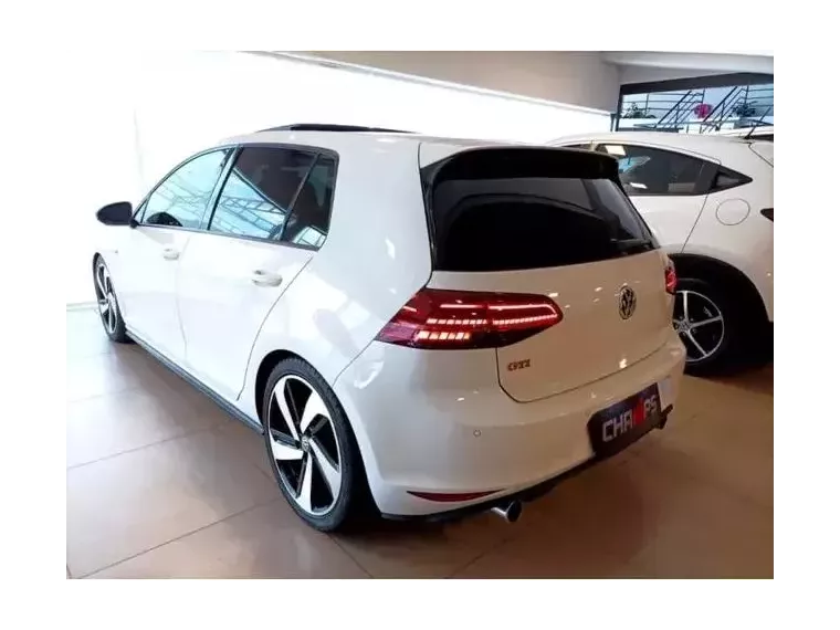 Volkswagen Golf Branco 1