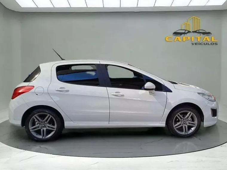 Peugeot 308 Branco 7