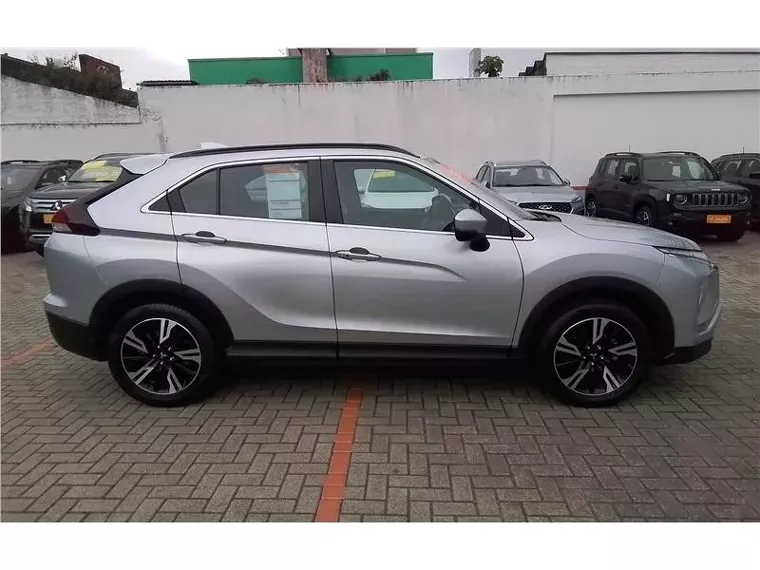 Mitsubishi Eclipse Cross Prata 9