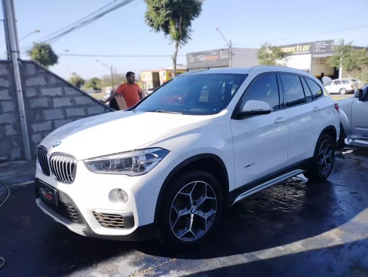 BMW X1 Branco 6