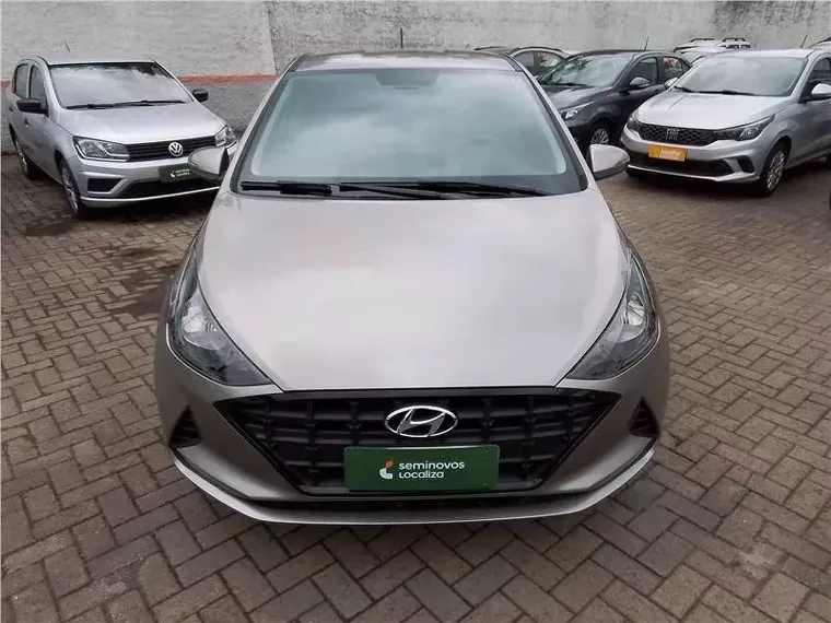 Hyundai HB20 Prata 3