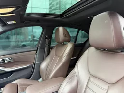 BMW 330i