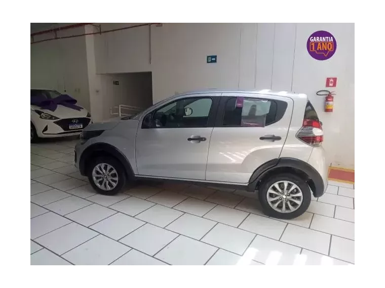 Fiat Mobi Prata 1