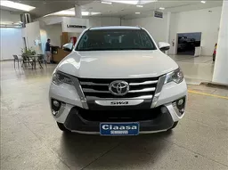 Toyota Hilux SW4
