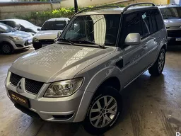 Mitsubishi Pajero TR4