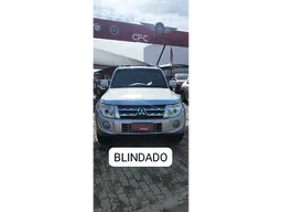 Mitsubishi Pajero Full