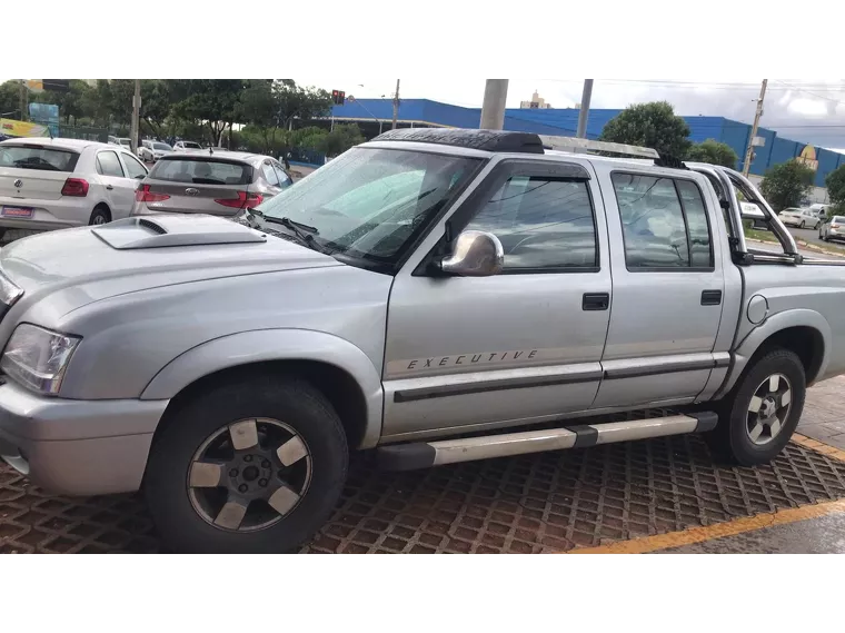 Chevrolet S10 Prata 1