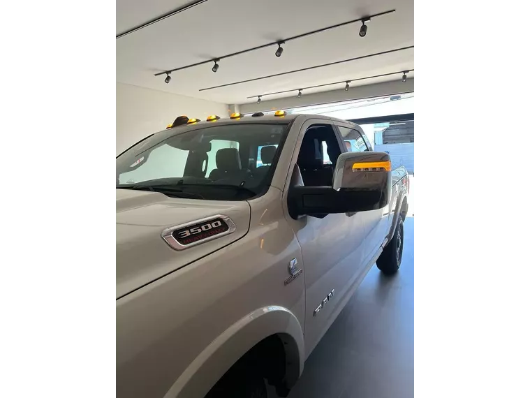 RAM 3500 Branco 3