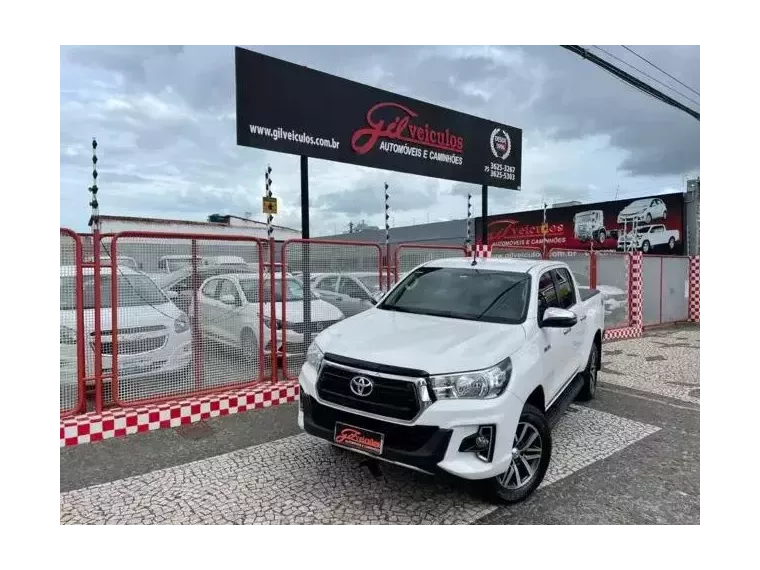 Toyota Hilux Branco 7