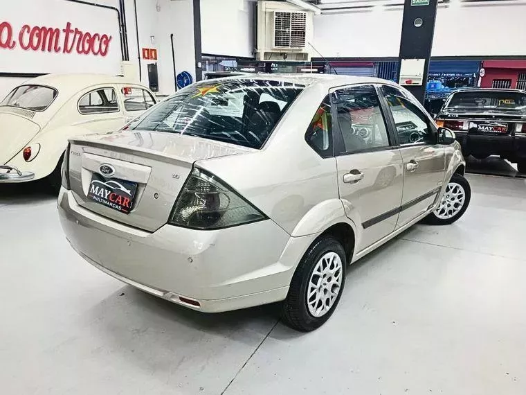 Ford Fiesta Prata 9