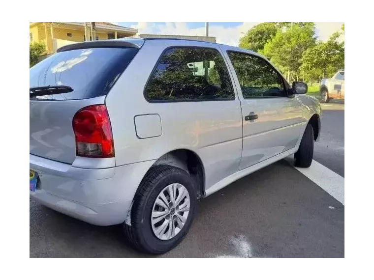 Volkswagen Gol Prata 2