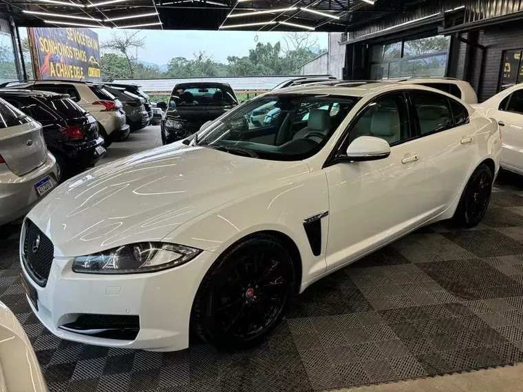 Jaguar XF Branco 1