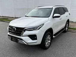 Toyota Hilux SW4