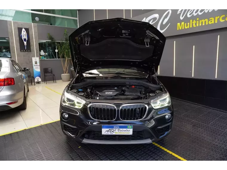 BMW X1 Preto 5