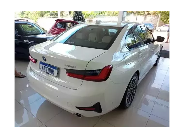 BMW 320i Branco 6