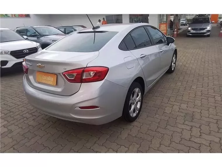 Chevrolet Cruze Prata 20