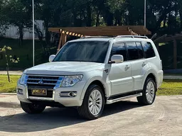 Mitsubishi Pajero Full