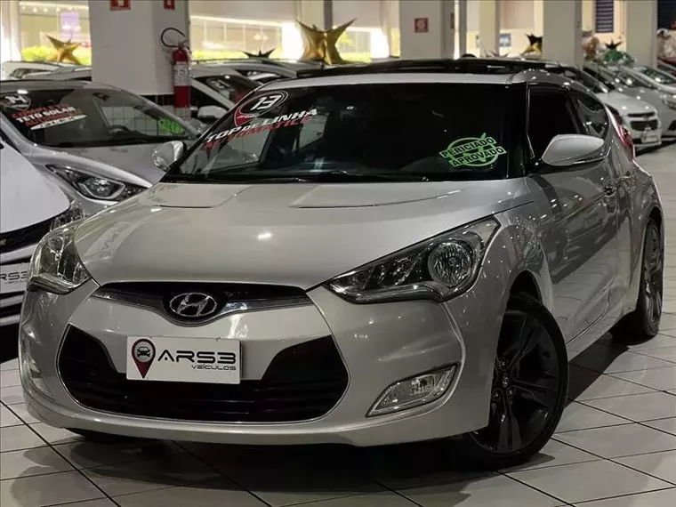 Hyundai Veloster Prata 6