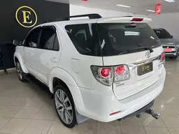 Toyota Hilux SW4