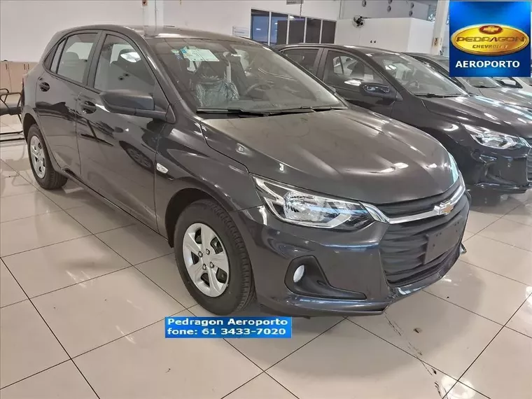 Chevrolet Onix Cinza 1