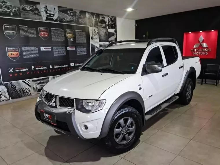 Mitsubishi L200 Savana Branco 1