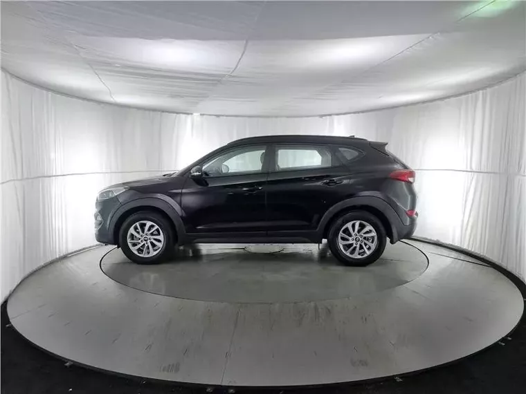 Hyundai Tucson Preto 13