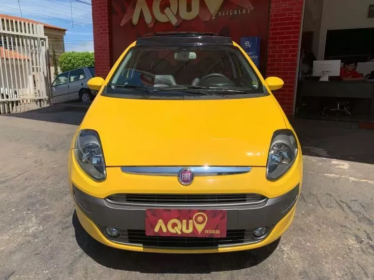 Fiat Punto Amarelo 1