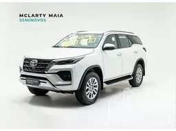 Toyota Hilux SW4