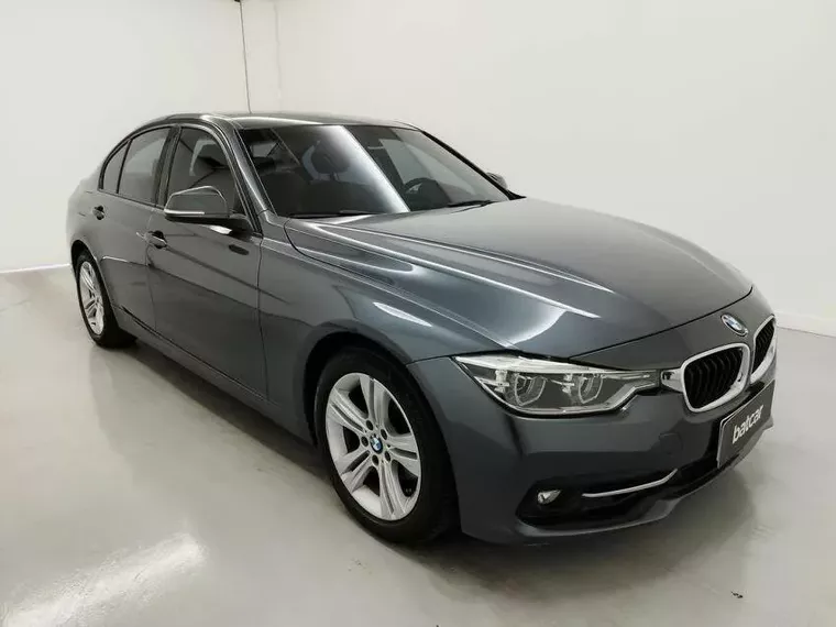 BMW 320i Cinza 14