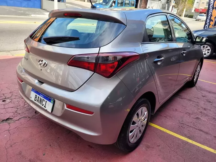 Hyundai HB20 Cinza 14