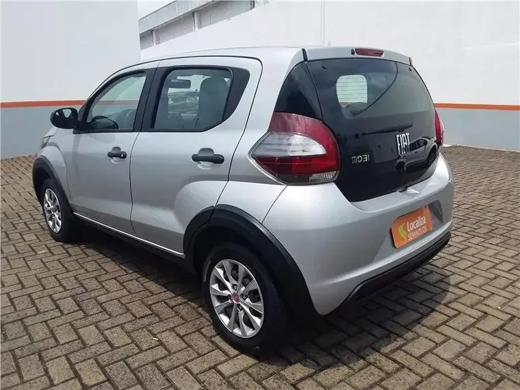 Fiat Mobi Prata 10