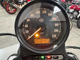 Harley-Davidson Sportster 883