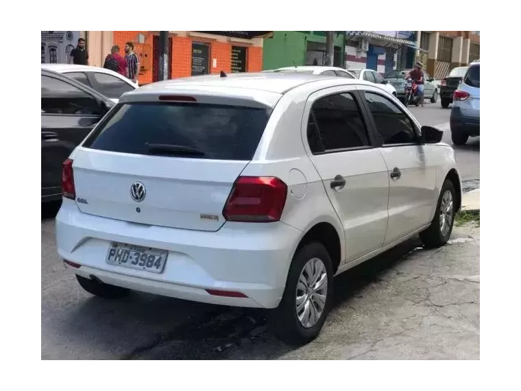 Volkswagen Gol Branco 4