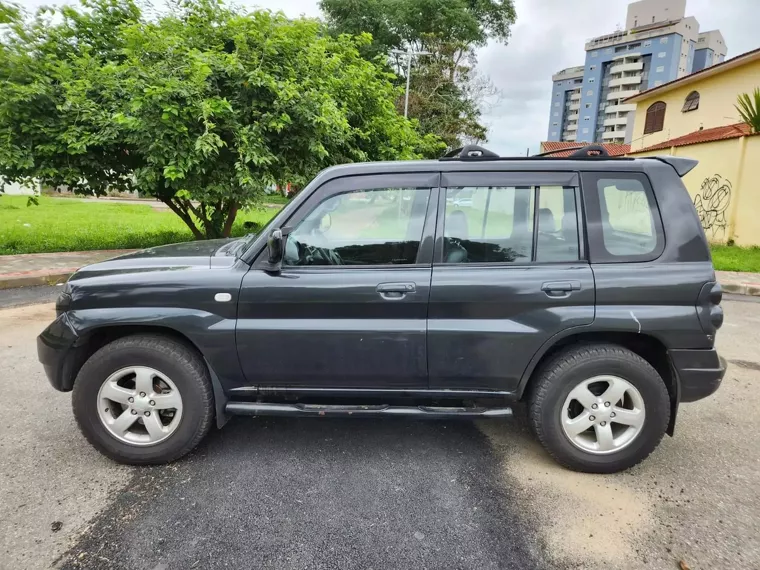 Mitsubishi Pajero TR4 Cinza 1